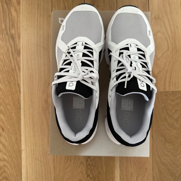 On Running Cloudrunner Men’s Shoes Size 10 - Picture 4 of 4